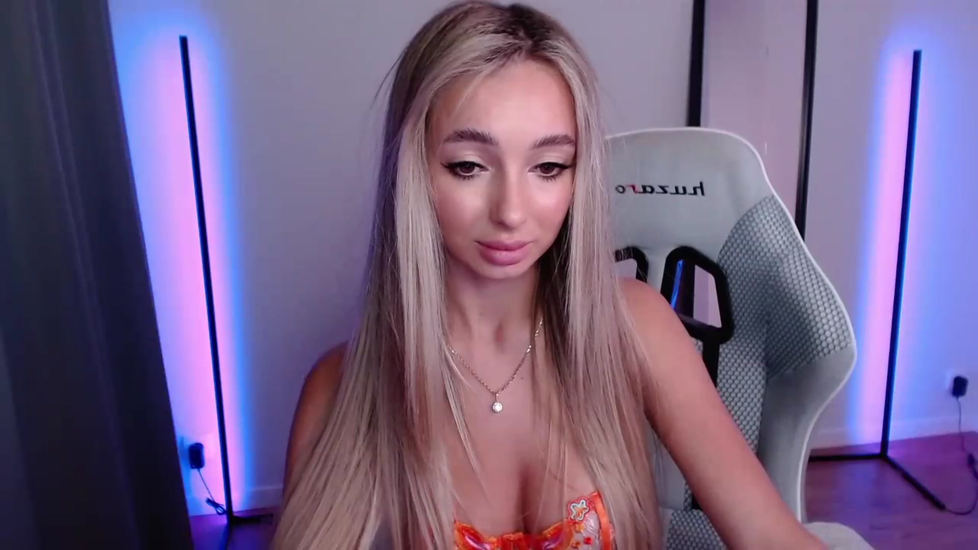 Gallery image thumbnail from AngelLove__'s myfreecams stream on, 09/20/2023, 23:21 image 11 of 20