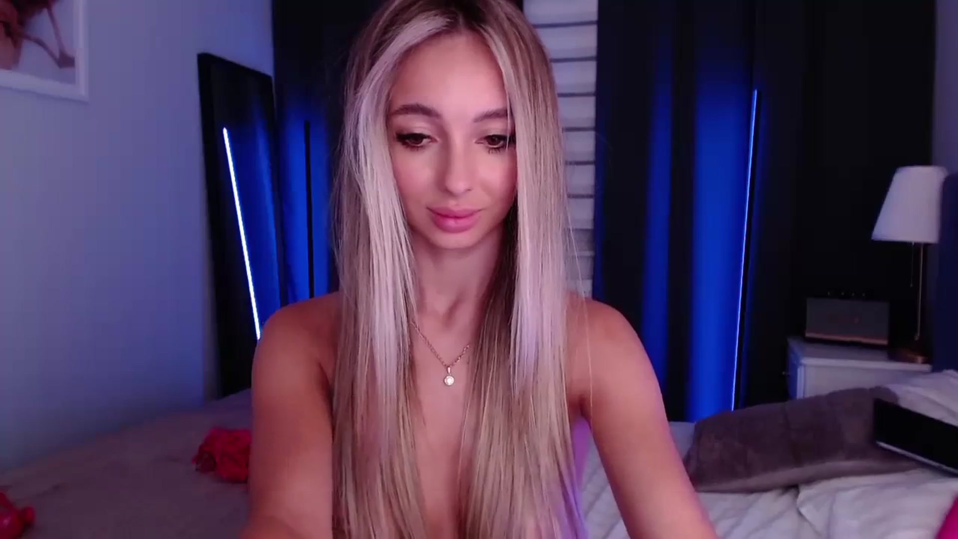 Gallery image thumbnail from AngelLove__'s myfreecams stream on, 10/02/2023, 24:21 image 19 of 20