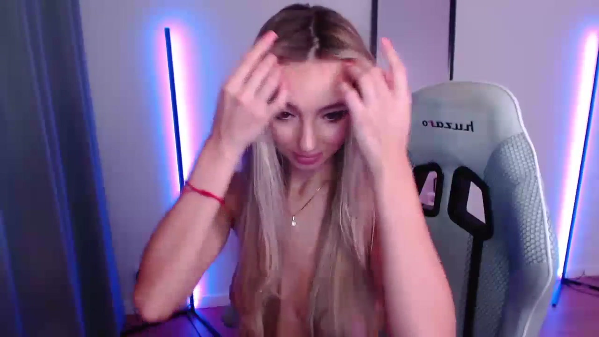 Gallery image thumbnail from AngelLove__'s myfreecams stream on, 11/08/2023, 04:20 image 8 of 20