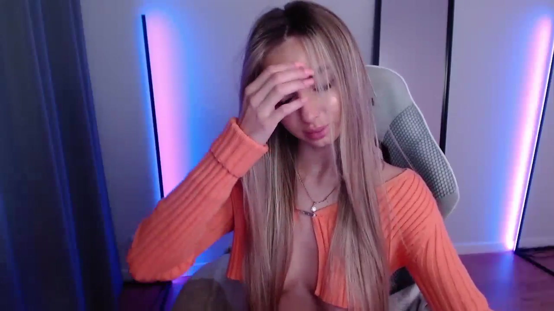 Gallery image thumbnail from AngelLove__'s myfreecams stream on, 11/14/2023, 01:48 image 8 of 20