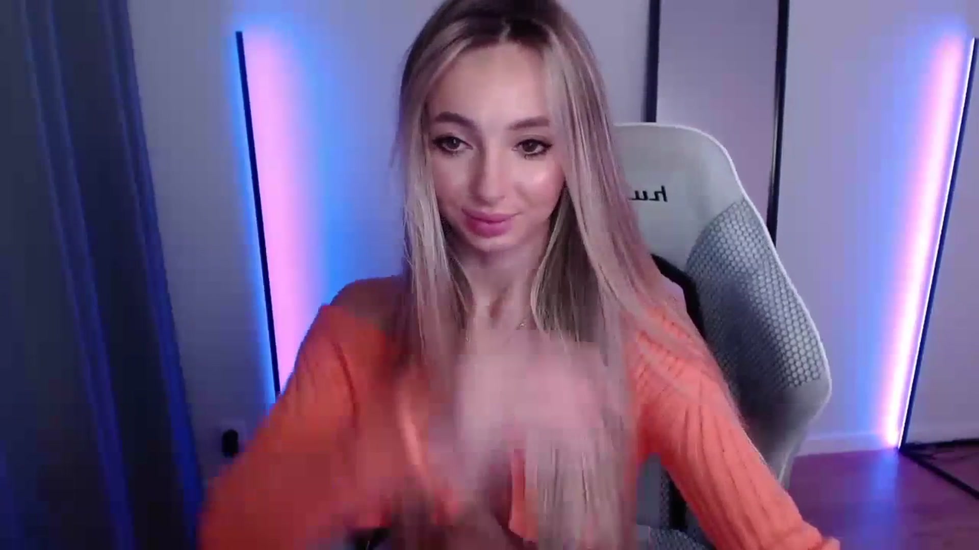 Gallery image thumbnail from AngelLove__'s myfreecams stream on, 11/14/2023, 02:39 image 12 of 20