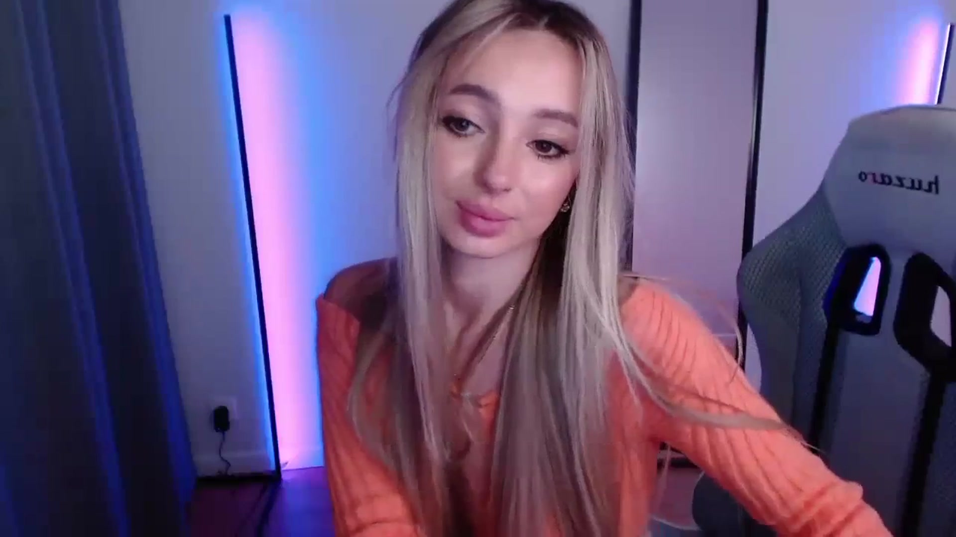 Gallery image thumbnail from AngelLove__'s myfreecams stream on, 11/14/2023, 02:39 image 8 of 20