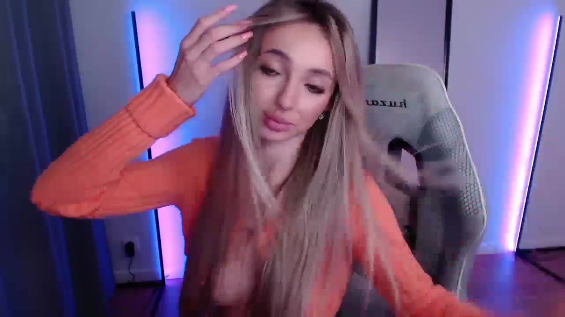 Gallery image thumbnail from AngelLove__'s myfreecams stream on, 11/14/2023, 02:39 image 20 of 20