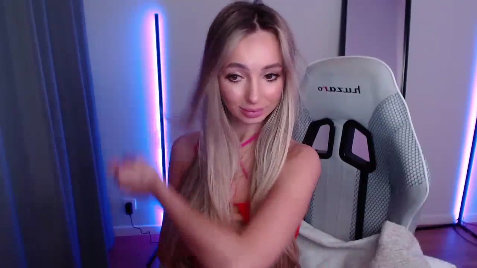 Gallery image thumbnail from AngelLove__'s myfreecams stream on, 11/15/2023, 24:53 image 20 of 20