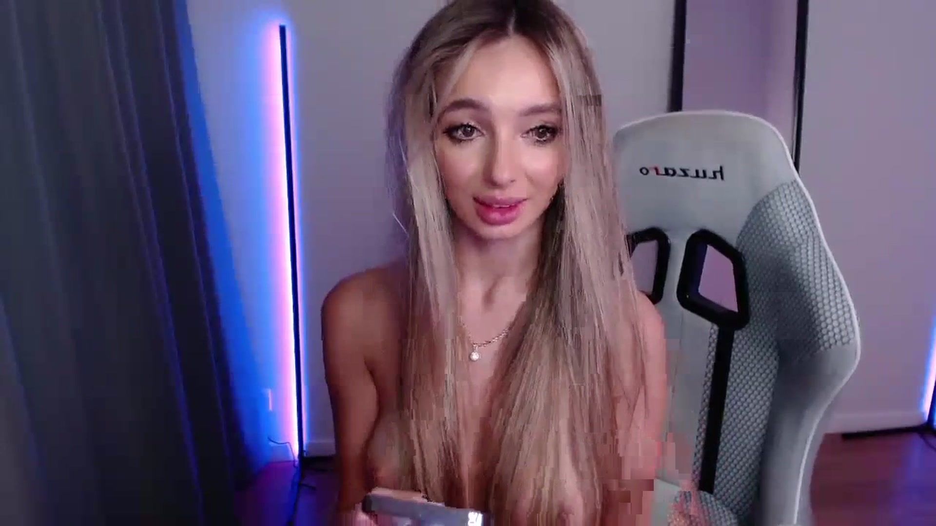 Gallery image thumbnail from AngelLove__'s myfreecams stream on, 12/02/2023, 06:35 image 10 of 20