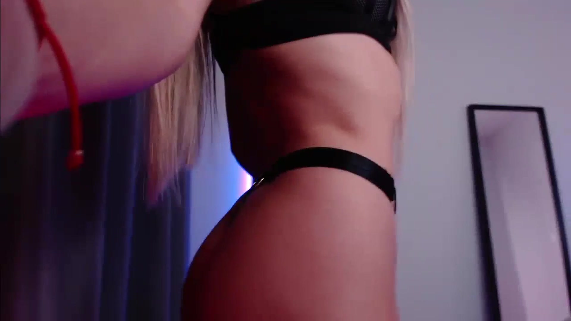 Gallery image thumbnail from AngelLove__'s myfreecams stream on, 12/03/2023, 05:32 image 3 of 20