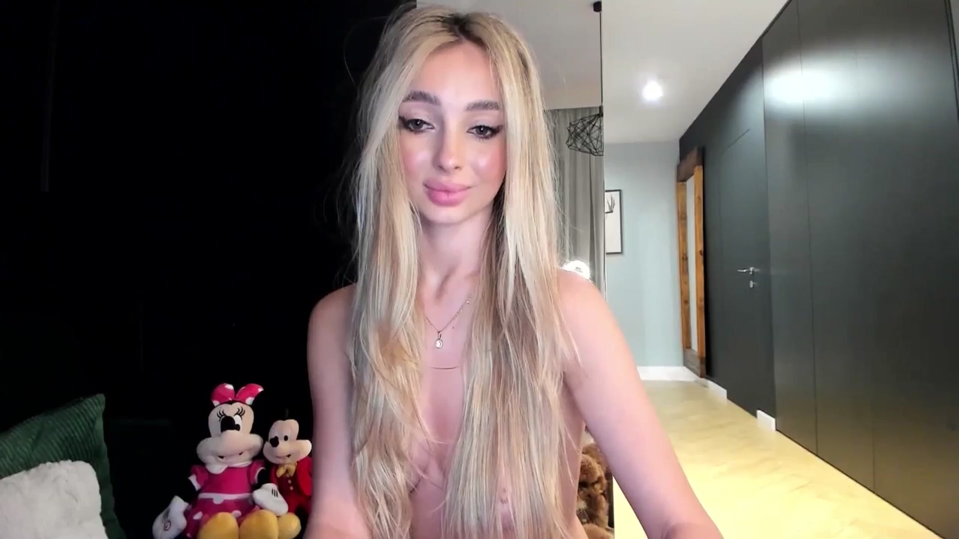 Gallery image thumbnail from AngelLove__'s myfreecams stream on, 04/23/2024, 22:24 image 14 of 20