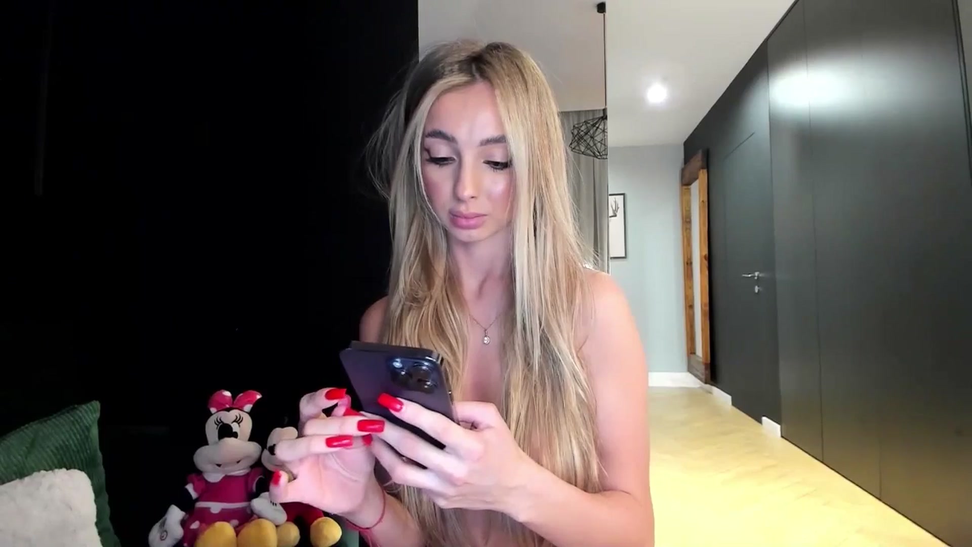 Gallery image thumbnail from AngelLove__'s myfreecams stream on, 04/23/2024, 22:24 image 13 of 20