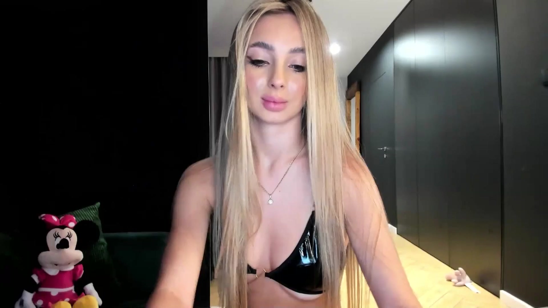 Gallery image thumbnail from AngelLove__'s myfreecams stream on, 04/26/2024, 24:02 image 2 of 20