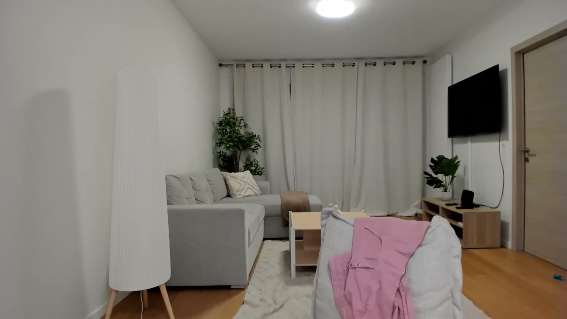 Gallery image thumbnail from AngelLove__'s myfreecams stream on, 06/10/2024, 24:55 image 5 of 20