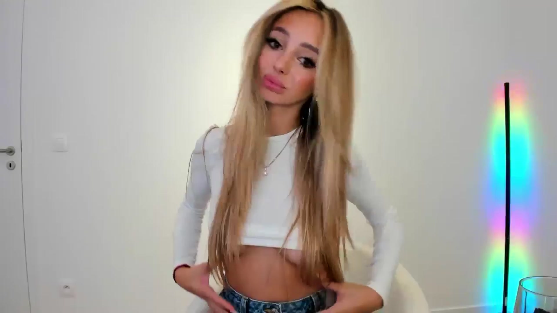 Gallery image thumbnail from AngelLove__'s myfreecams stream on, 09/06/2024, 02:18 image 20 of 20