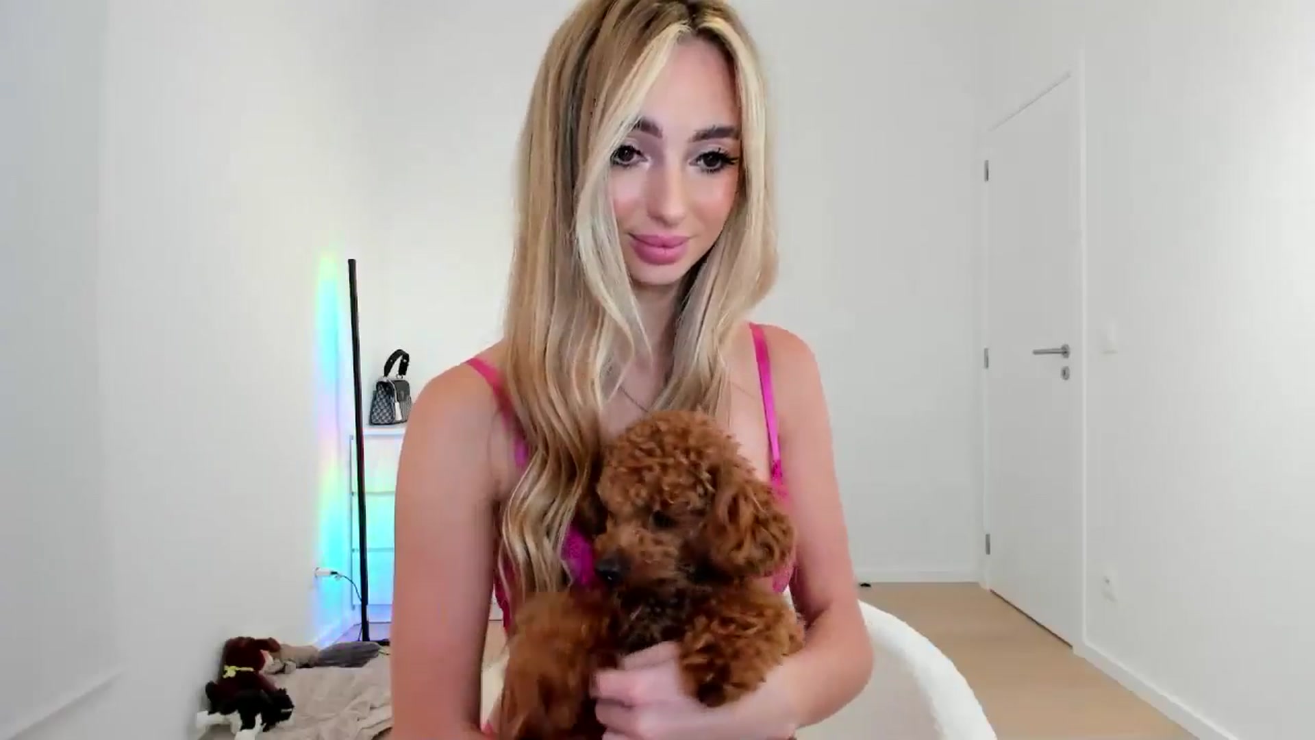 Gallery image thumbnail from AngelLove__'s myfreecams stream on, 10/14/2024, 23:06 image 15 of 20