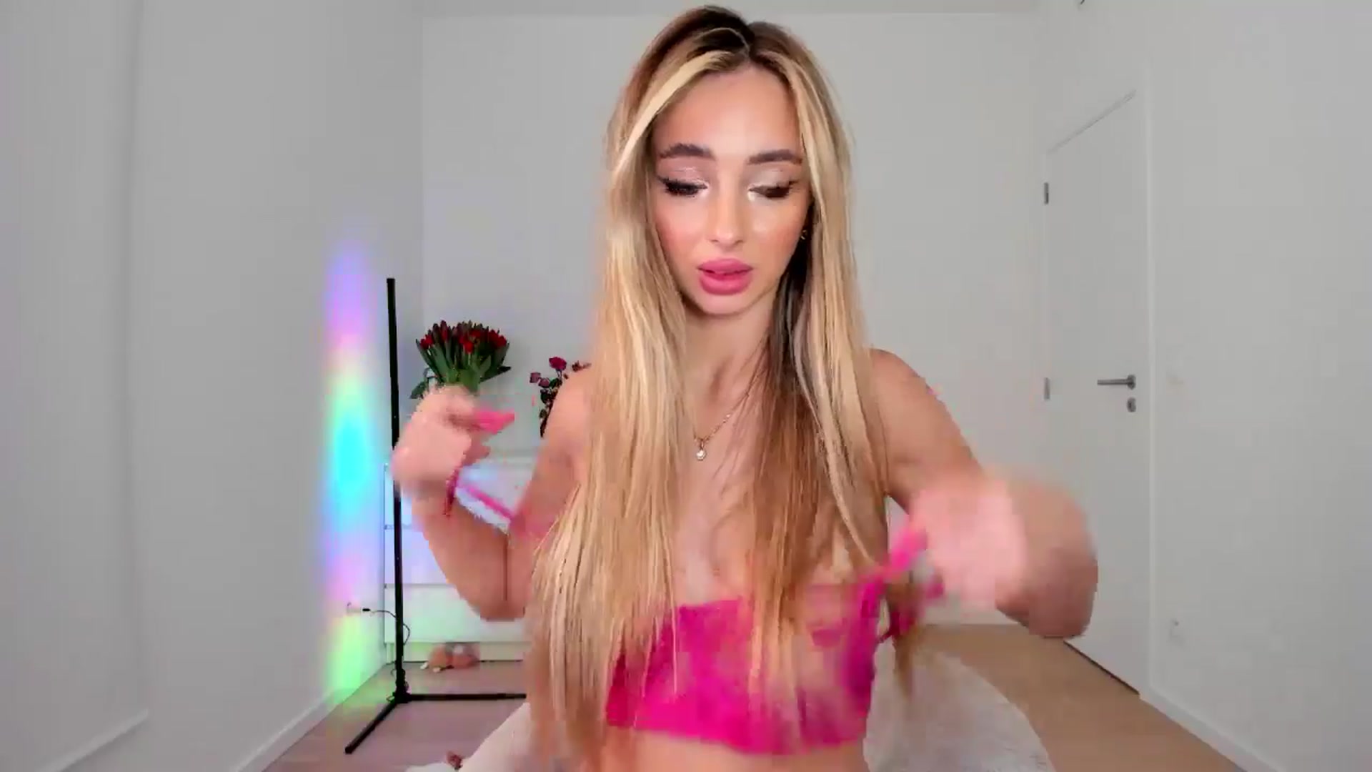 Gallery image thumbnail from AngelLove__'s myfreecams stream on, 11/08/2024, 23:38 image 13 of 20