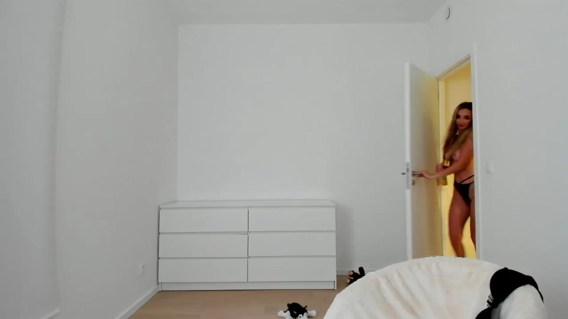 Gallery image thumbnail from AngelLove__'s myfreecams stream on, 11/19/2024, 01:14 image 6 of 20