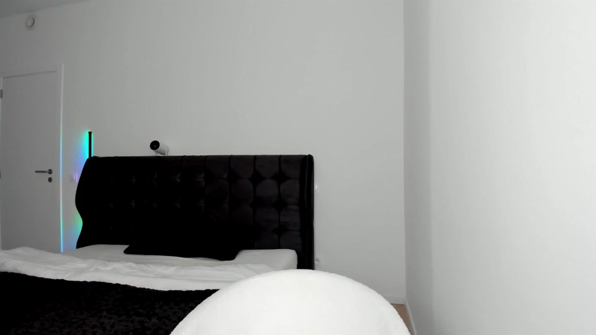 Gallery image thumbnail from AngelLove__'s myfreecams stream on, 04/03/2025, 23:58 image 15 of 20