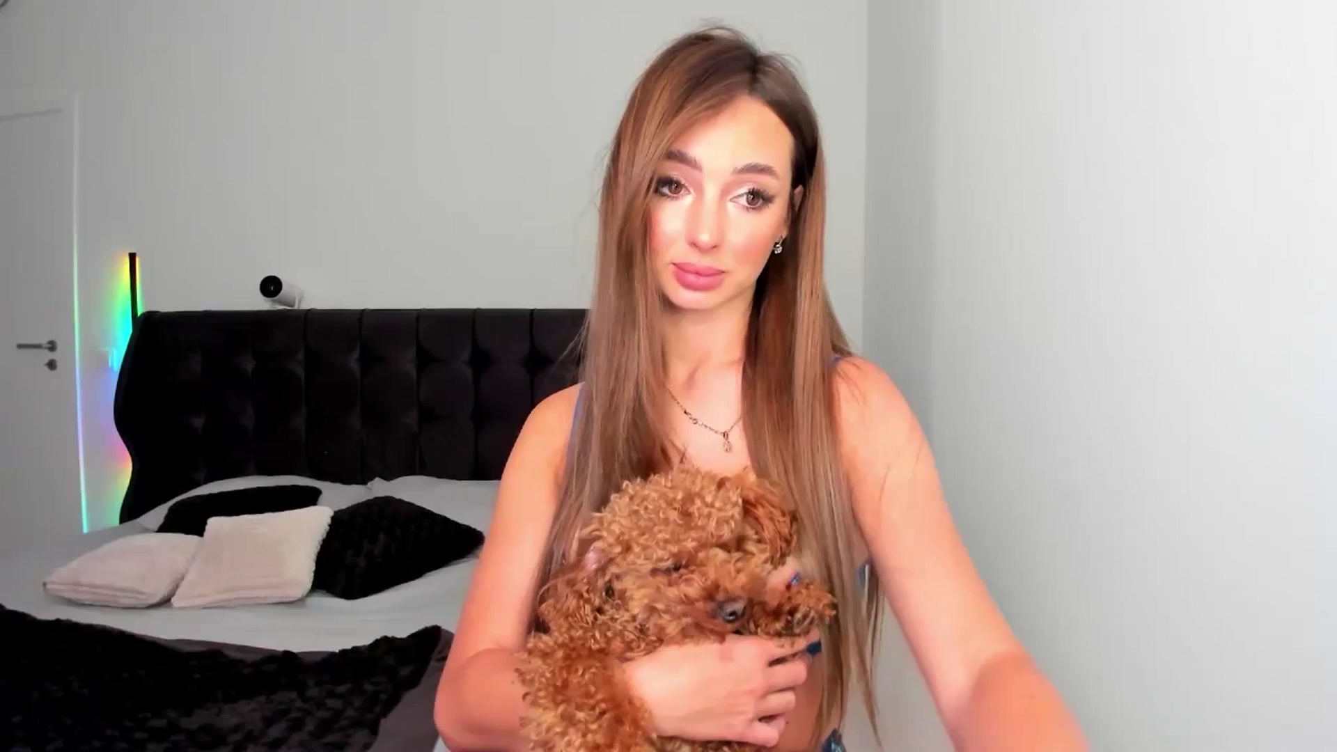Gallery image thumbnail from AngelLove__'s myfreecams stream on, 05/08/2025, 22:16 image 20 of 20