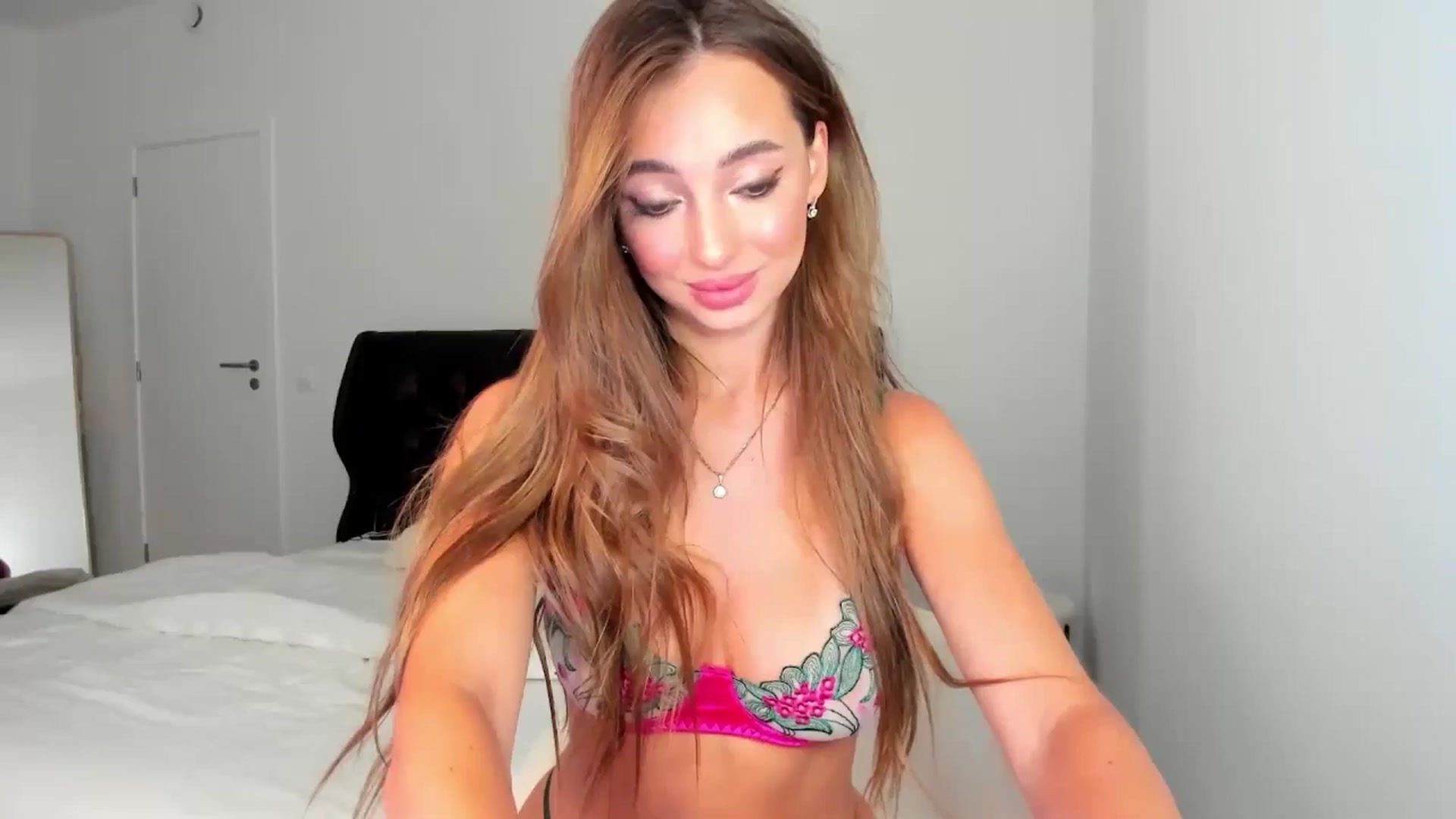 Gallery image thumbnail from AngelLove__'s myfreecams stream on, 06/03/2025, 21:35 image 1 of 20
