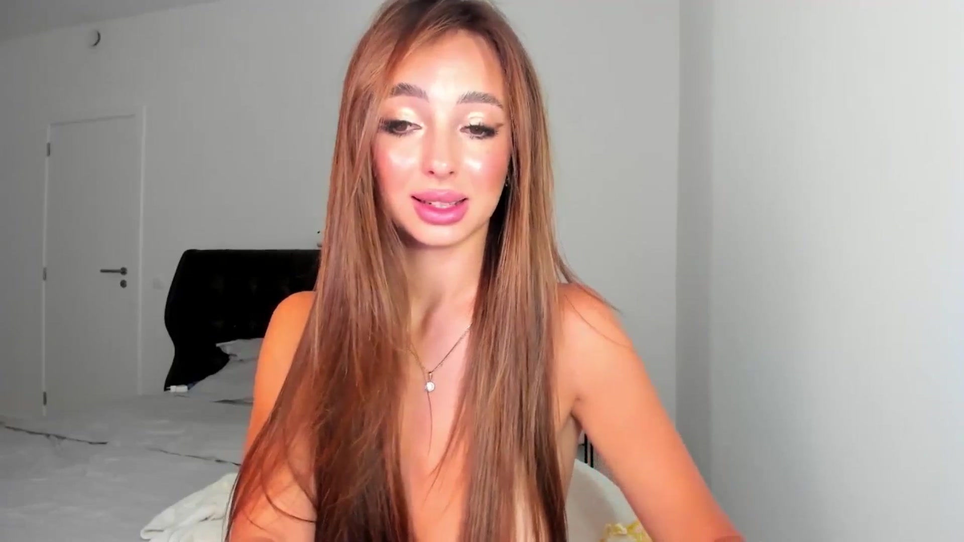 Gallery image thumbnail from AngelLove__'s myfreecams stream on, 06/27/2025, 24:00 image 19 of 20