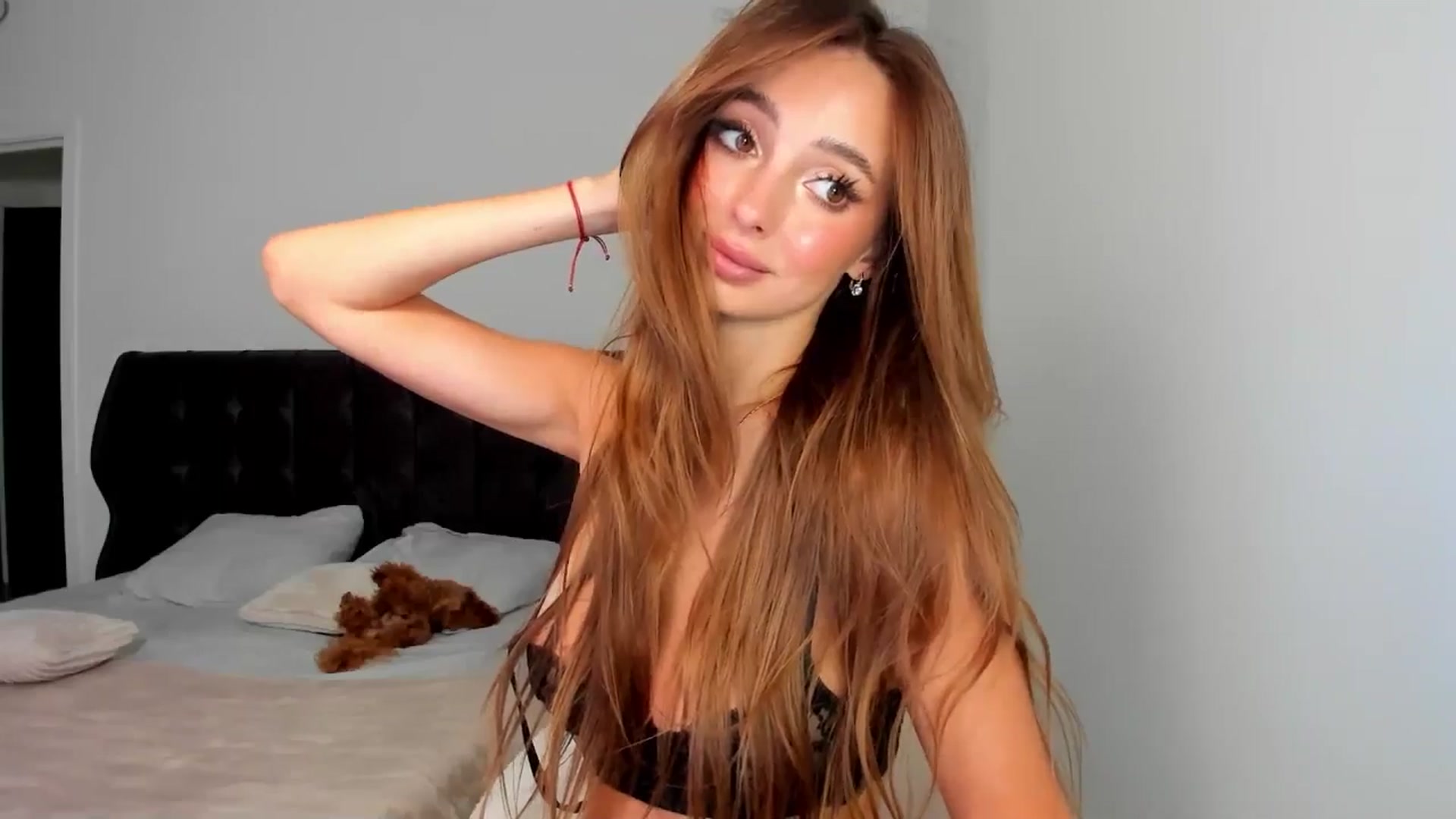 Gallery image thumbnail from AngelLove__'s myfreecams stream on, 09/02/2025, 20:57 image 18 of 20