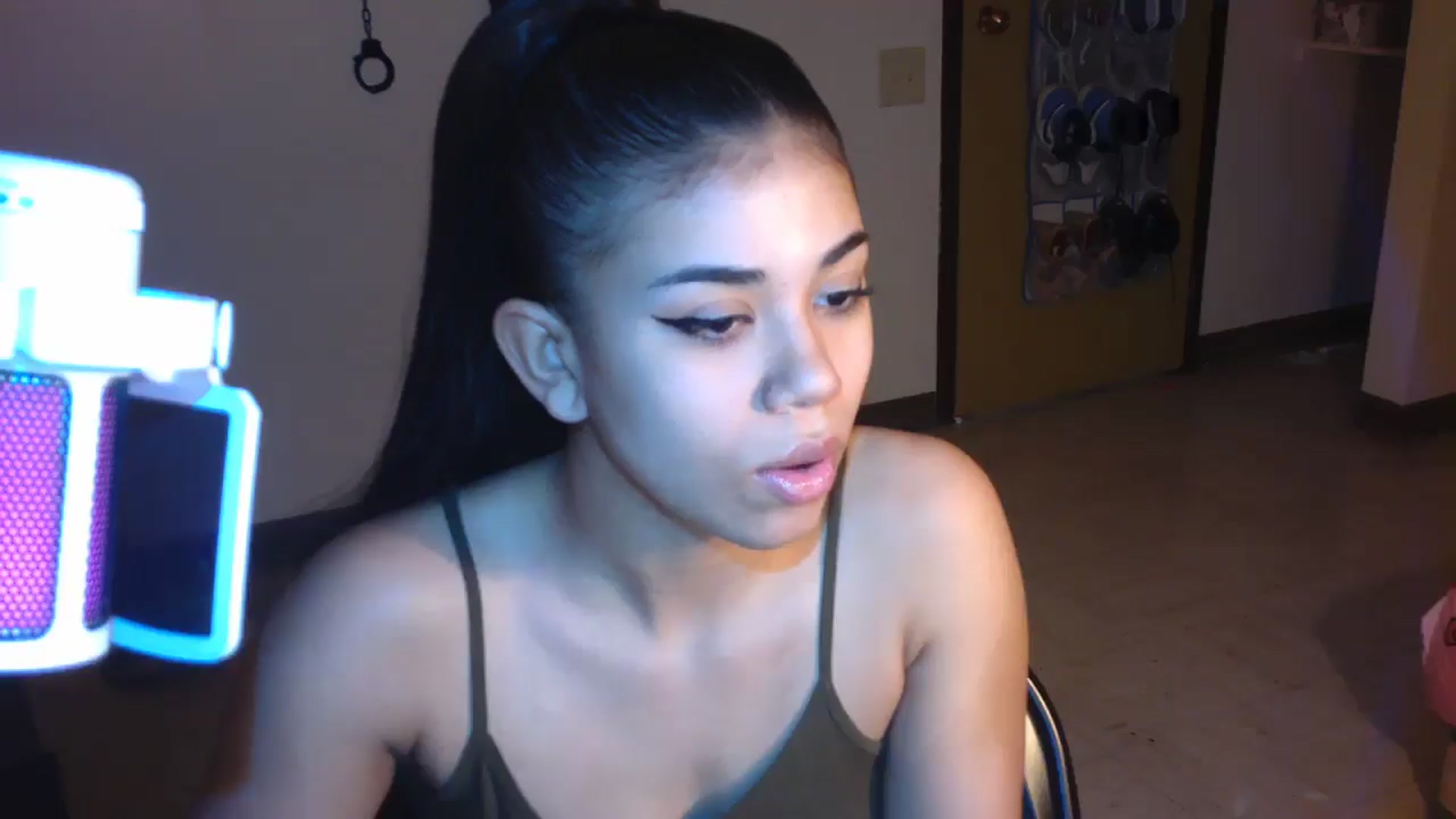 Gallery image thumbnail from AngelMadisonX's myfreecams stream on, 04/08/2025, 11:45 image 2 of 20