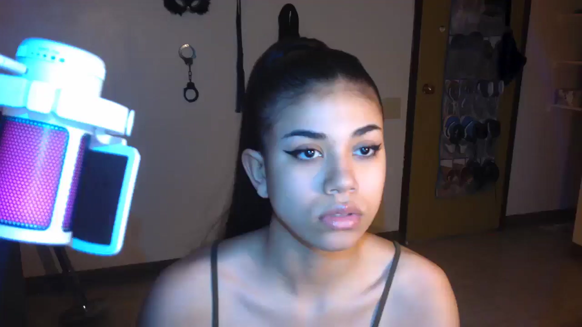 Gallery image thumbnail from AngelMadisonX's myfreecams stream on, 04/08/2025, 11:45 image 1 of 20