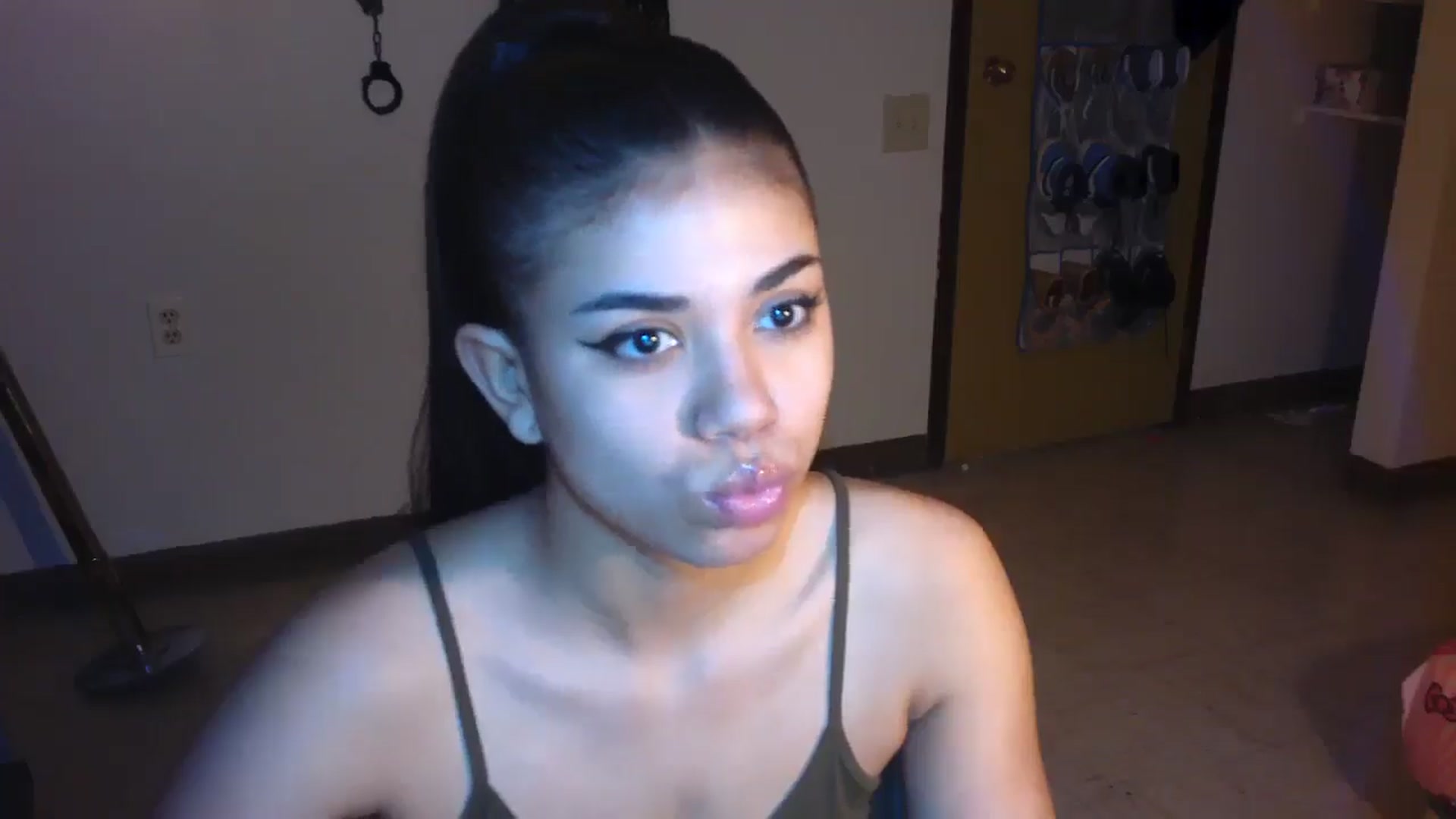 Gallery image thumbnail from AngelMadisonX's myfreecams stream on, 04/08/2025, 11:45 image 8 of 20