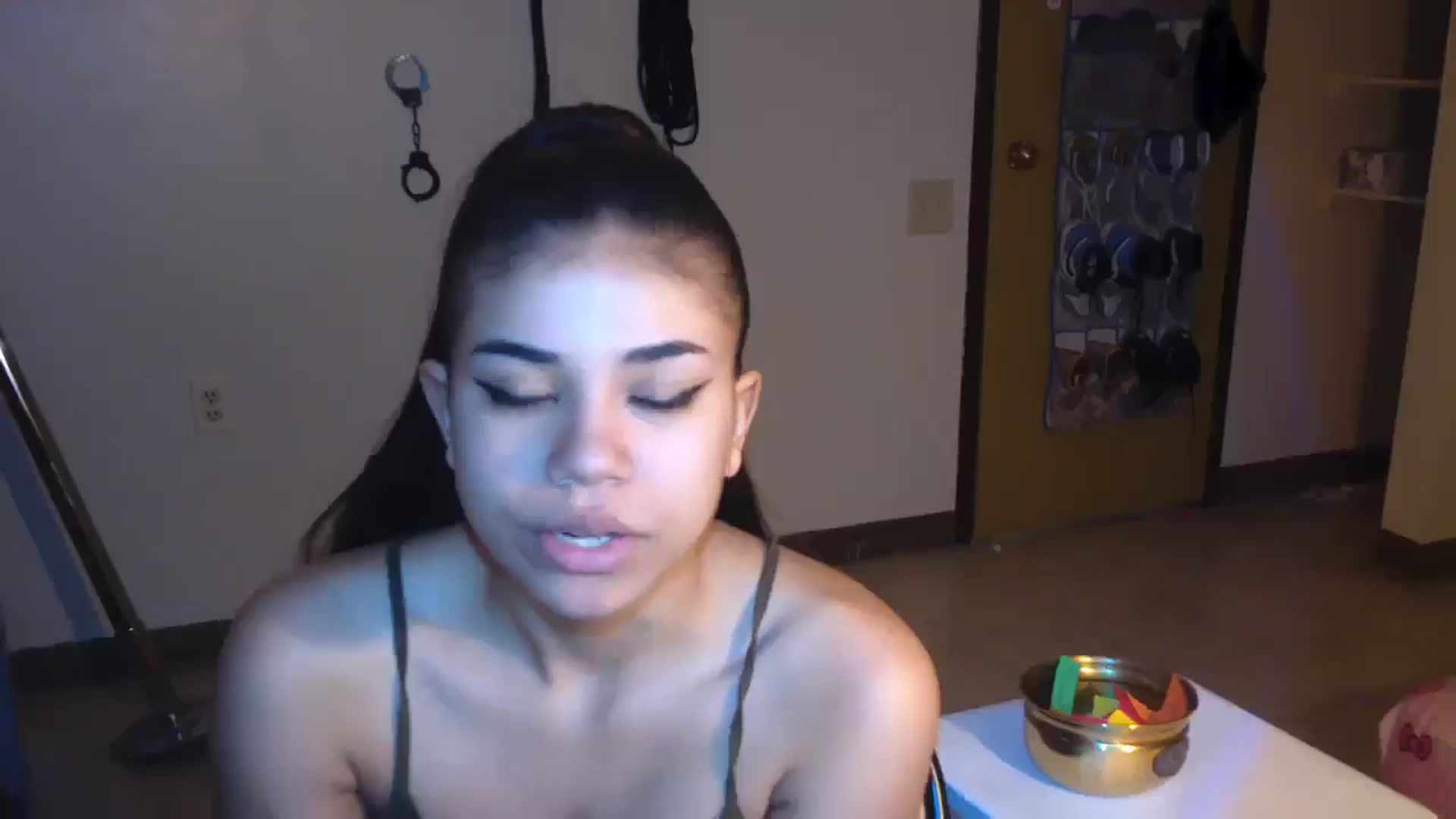 Gallery image thumbnail from AngelMadisonX's myfreecams stream on, 04/08/2025, 12:38 image 2 of 20