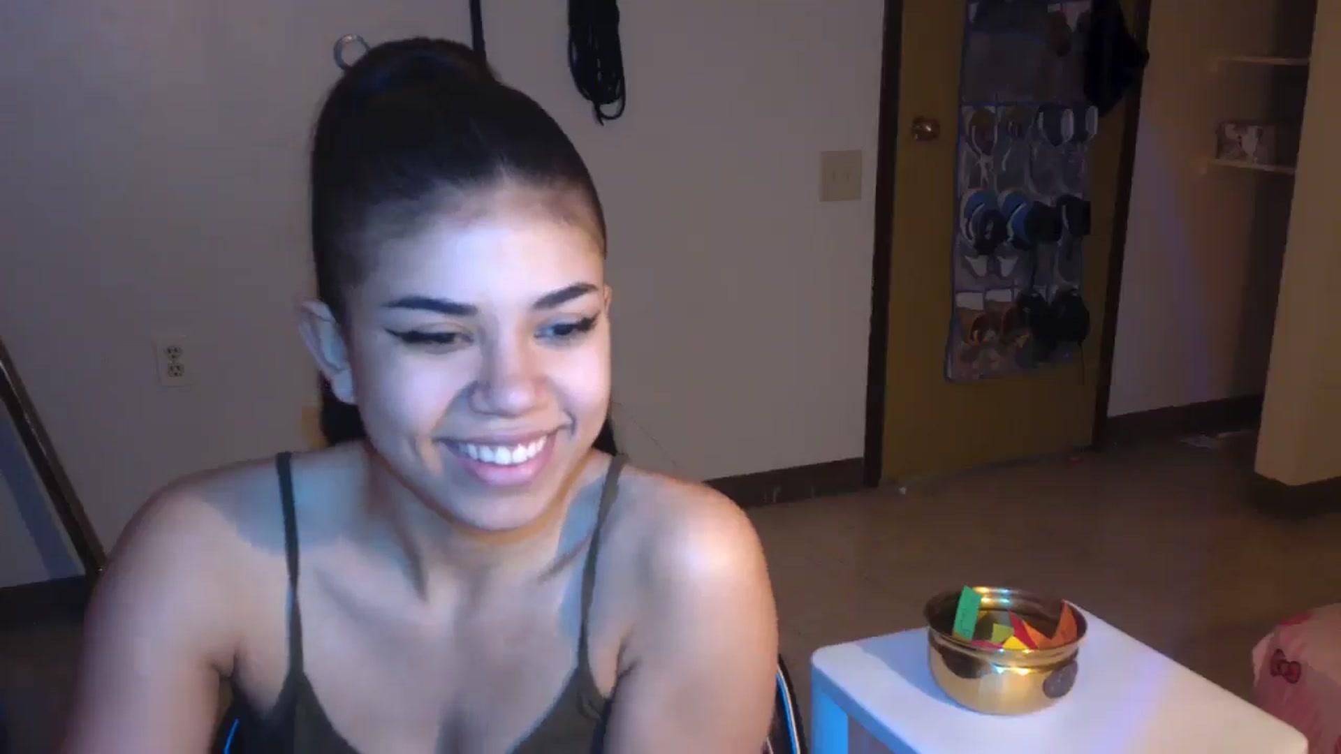Gallery image thumbnail from AngelMadisonX's myfreecams stream on, 04/08/2025, 12:38 image 8 of 20