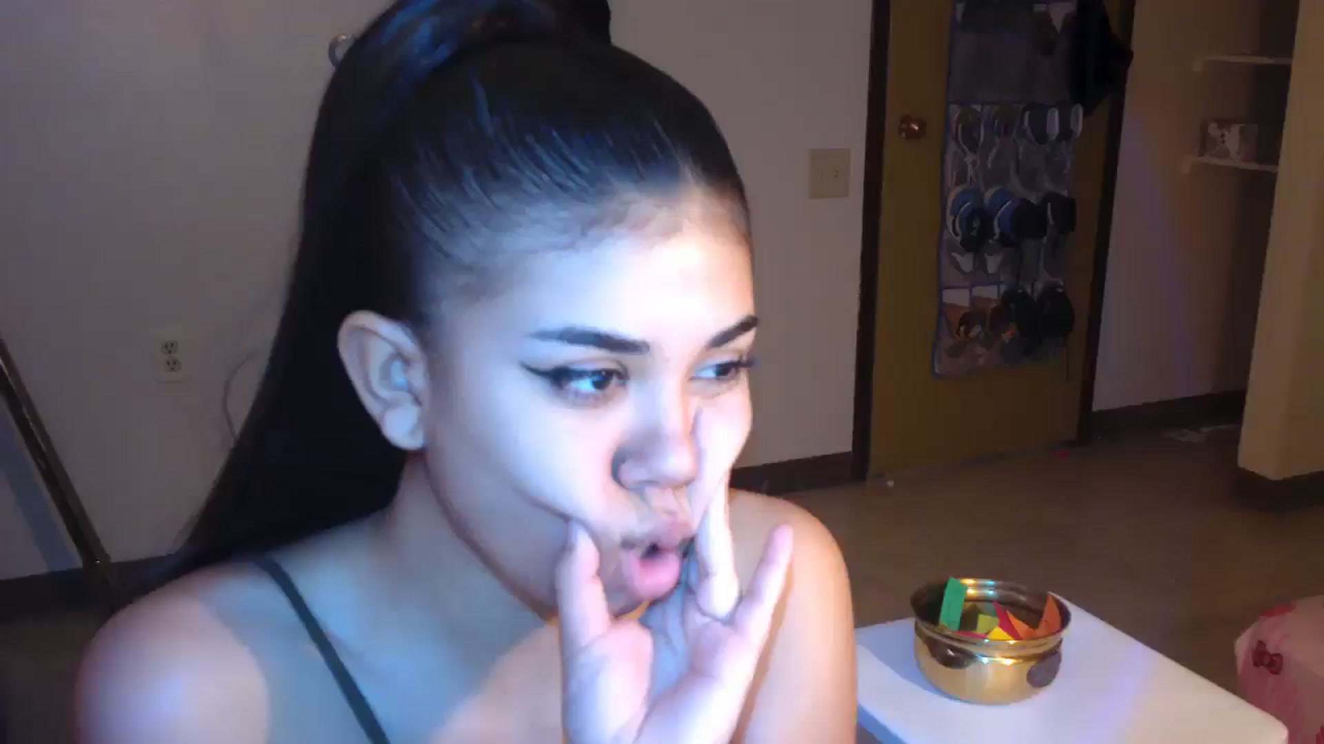 Gallery image thumbnail from AngelMadisonX's myfreecams stream on, 04/08/2025, 12:38 image 18 of 20