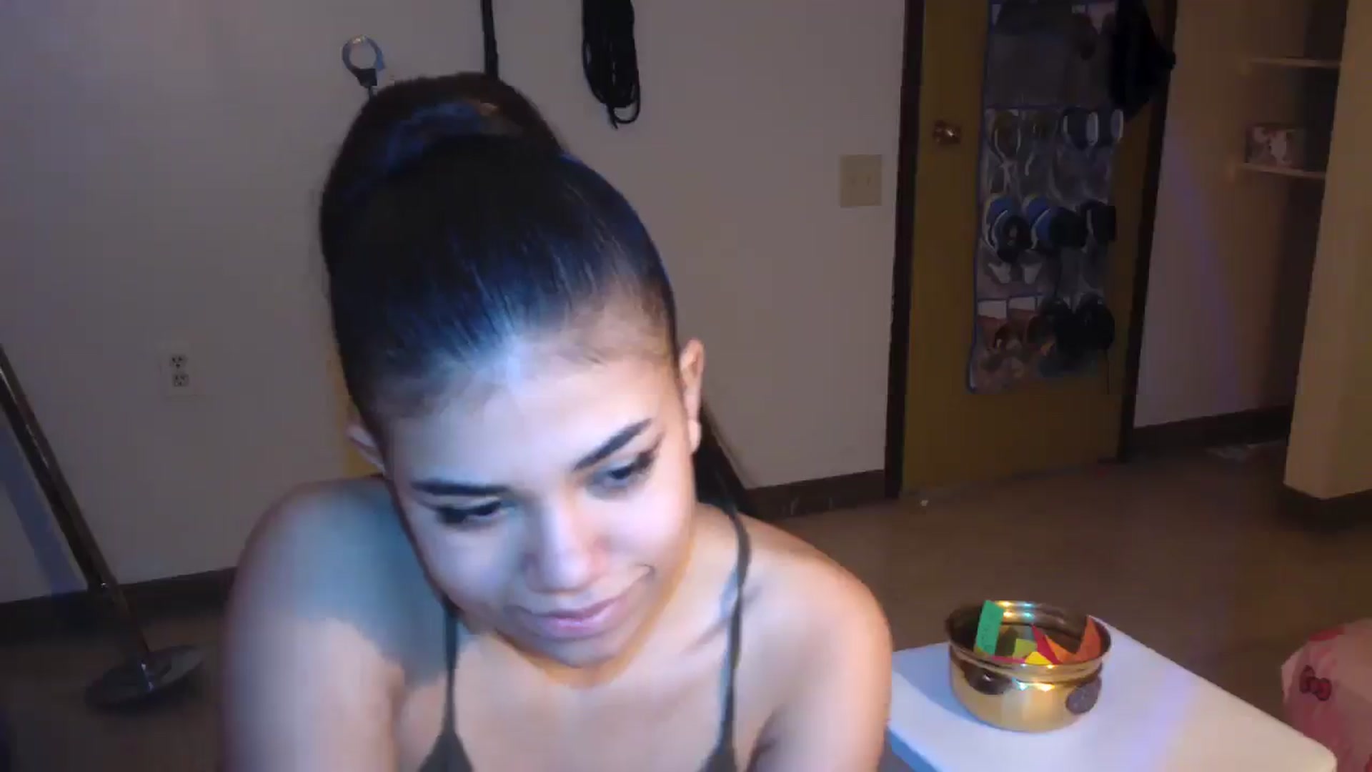 Gallery image thumbnail from AngelMadisonX's myfreecams stream on, 04/08/2025, 12:38 image 14 of 20