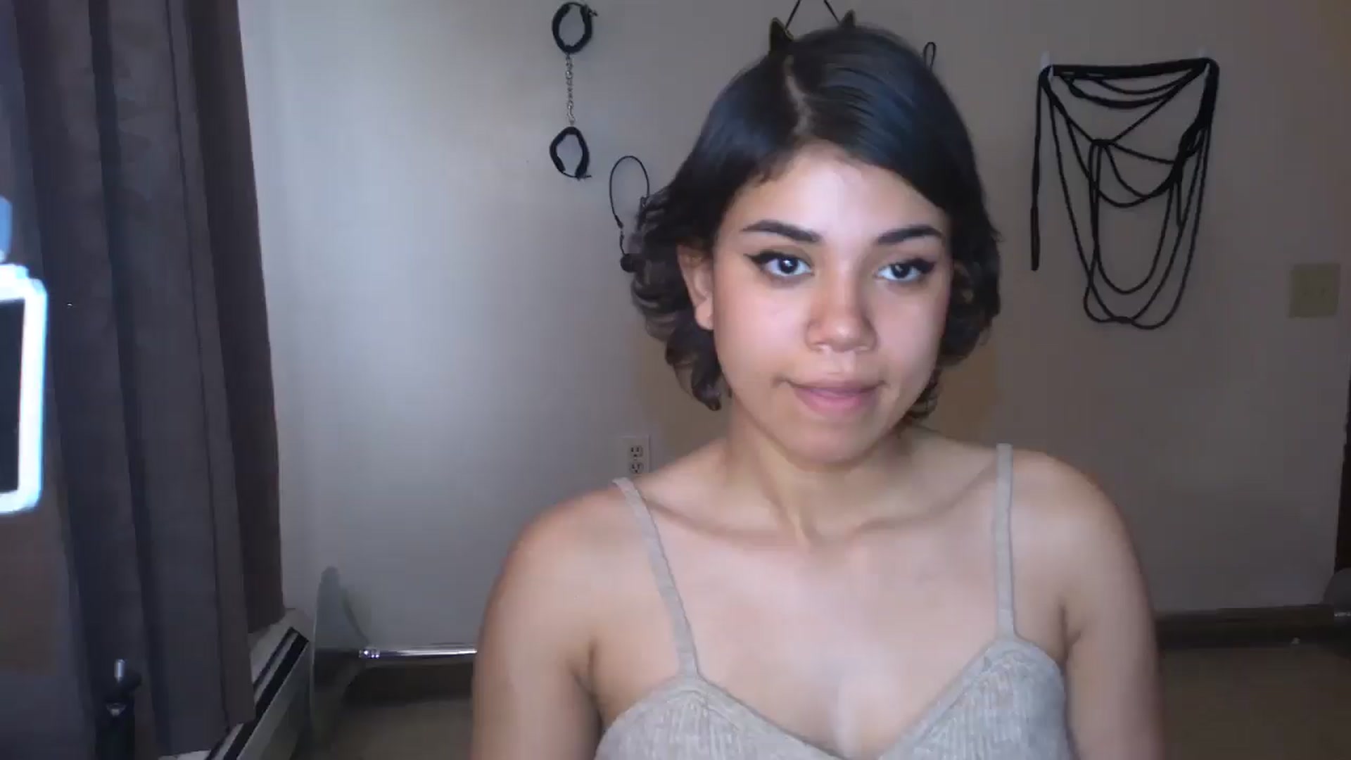 Gallery image thumbnail from AngelMadisonX's myfreecams stream on, 04/16/2025, 20:15 image 16 of 20