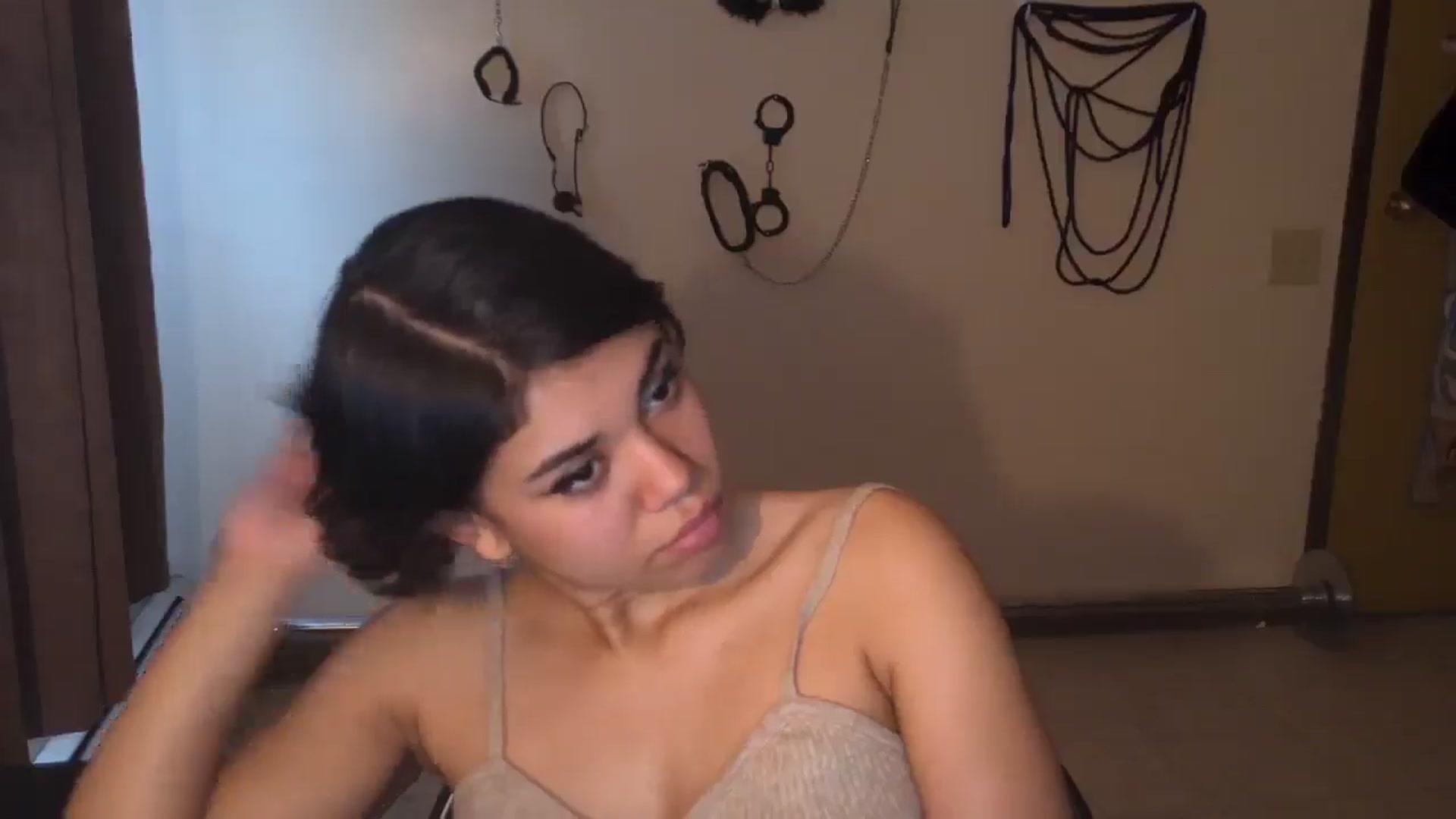 Gallery image thumbnail from AngelMadisonX's myfreecams stream on, 04/16/2025, 20:15 image 3 of 20