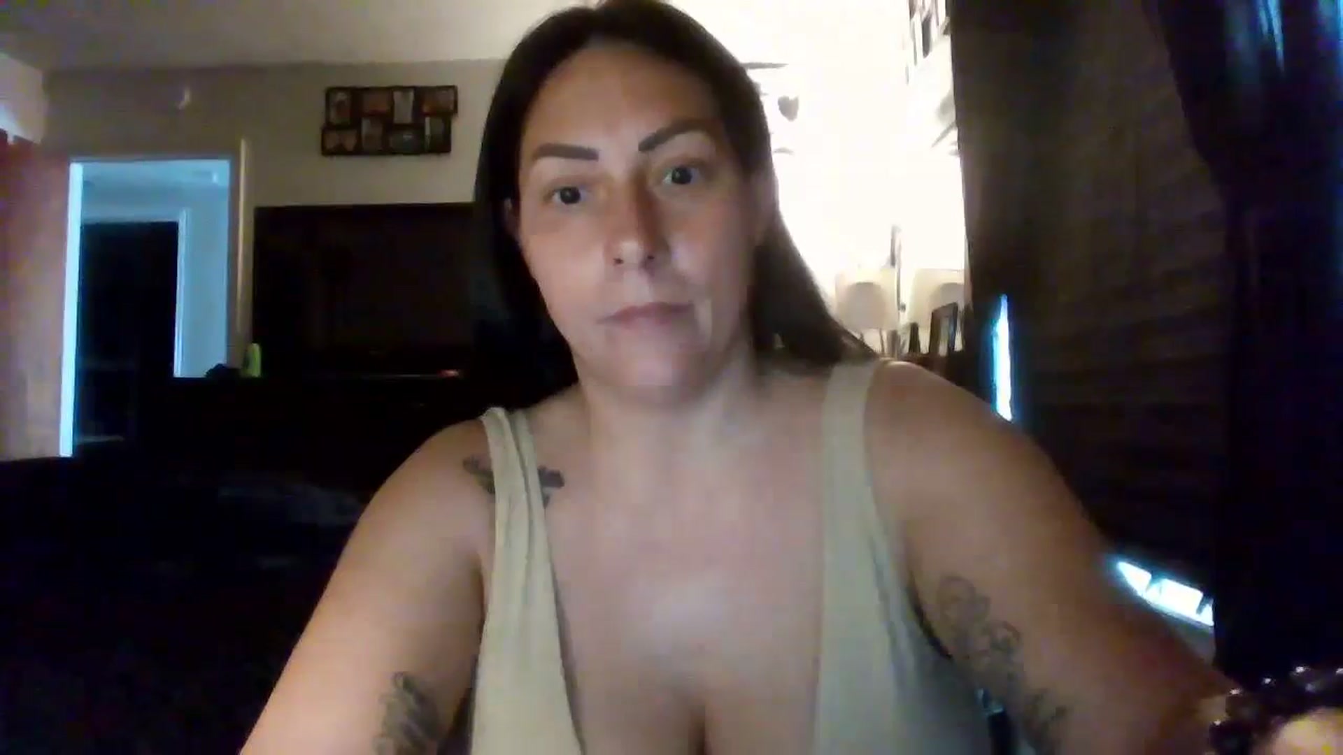 Gallery image thumbnail from AngelMarie77's myfreecams stream on, 05/18/2024, 15:54 image 18 of 20