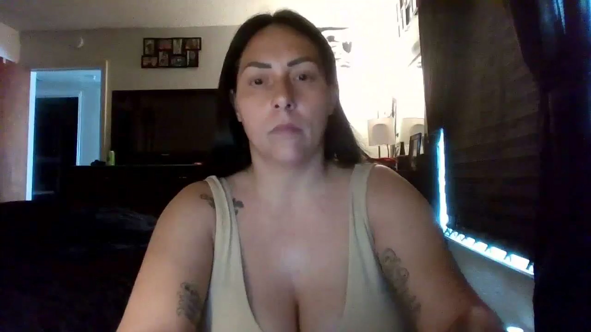Gallery image thumbnail from AngelMarie77's myfreecams stream on, 05/18/2024, 15:54 image 19 of 20