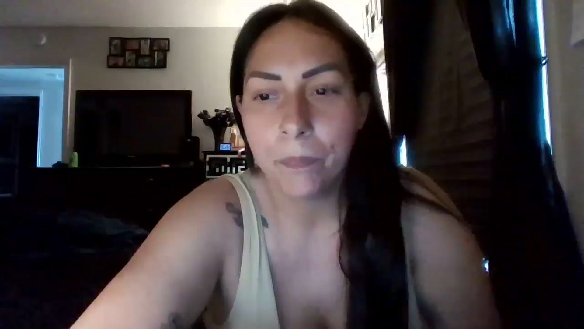 Gallery image thumbnail from AngelMarie77's myfreecams stream on, 05/18/2024, 15:54 image 11 of 20