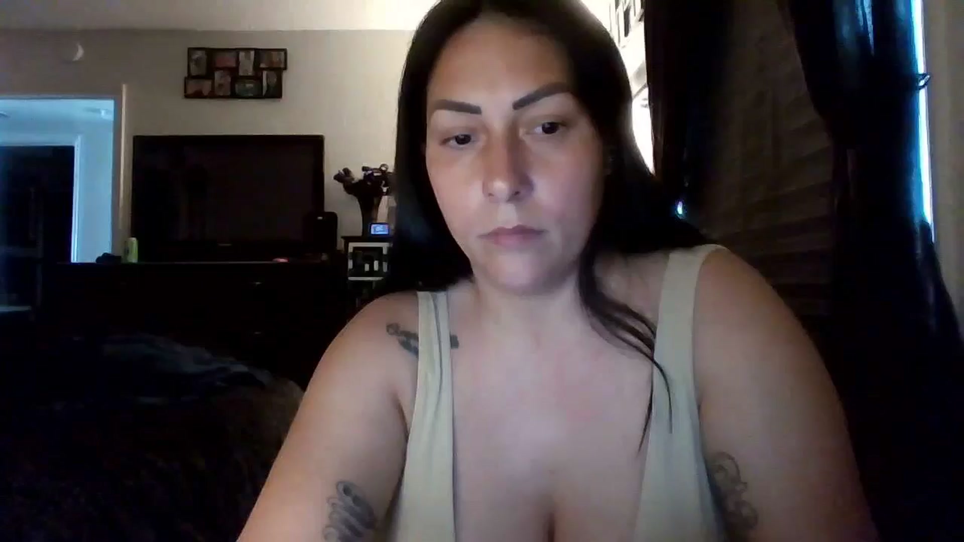 Gallery image thumbnail from AngelMarie77's myfreecams stream on, 05/18/2024, 15:54 image 7 of 20