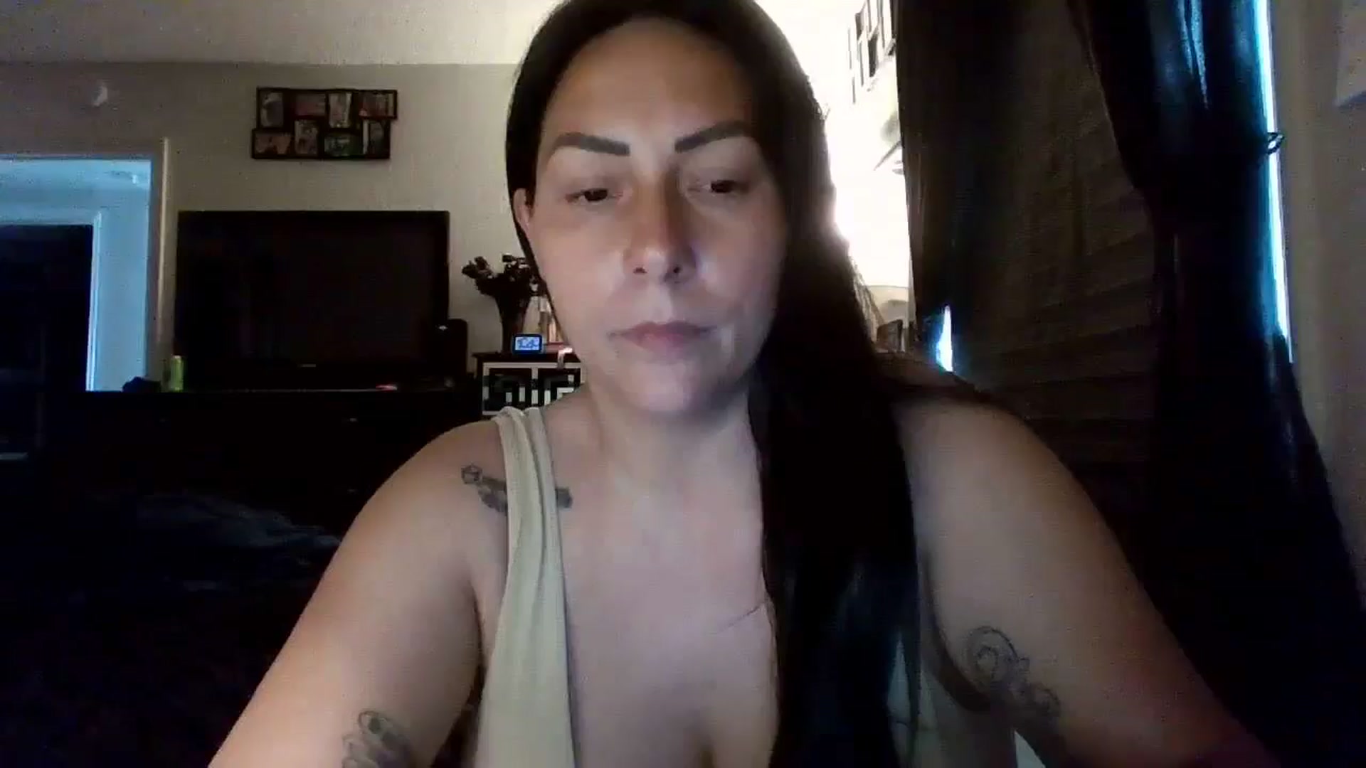 Gallery image thumbnail from AngelMarie77's myfreecams stream on, 05/18/2024, 15:54 image 9 of 20