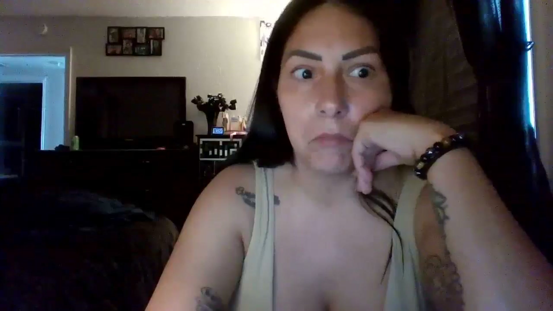 Gallery image thumbnail from AngelMarie77's myfreecams stream on, 05/18/2024, 15:54 image 6 of 20