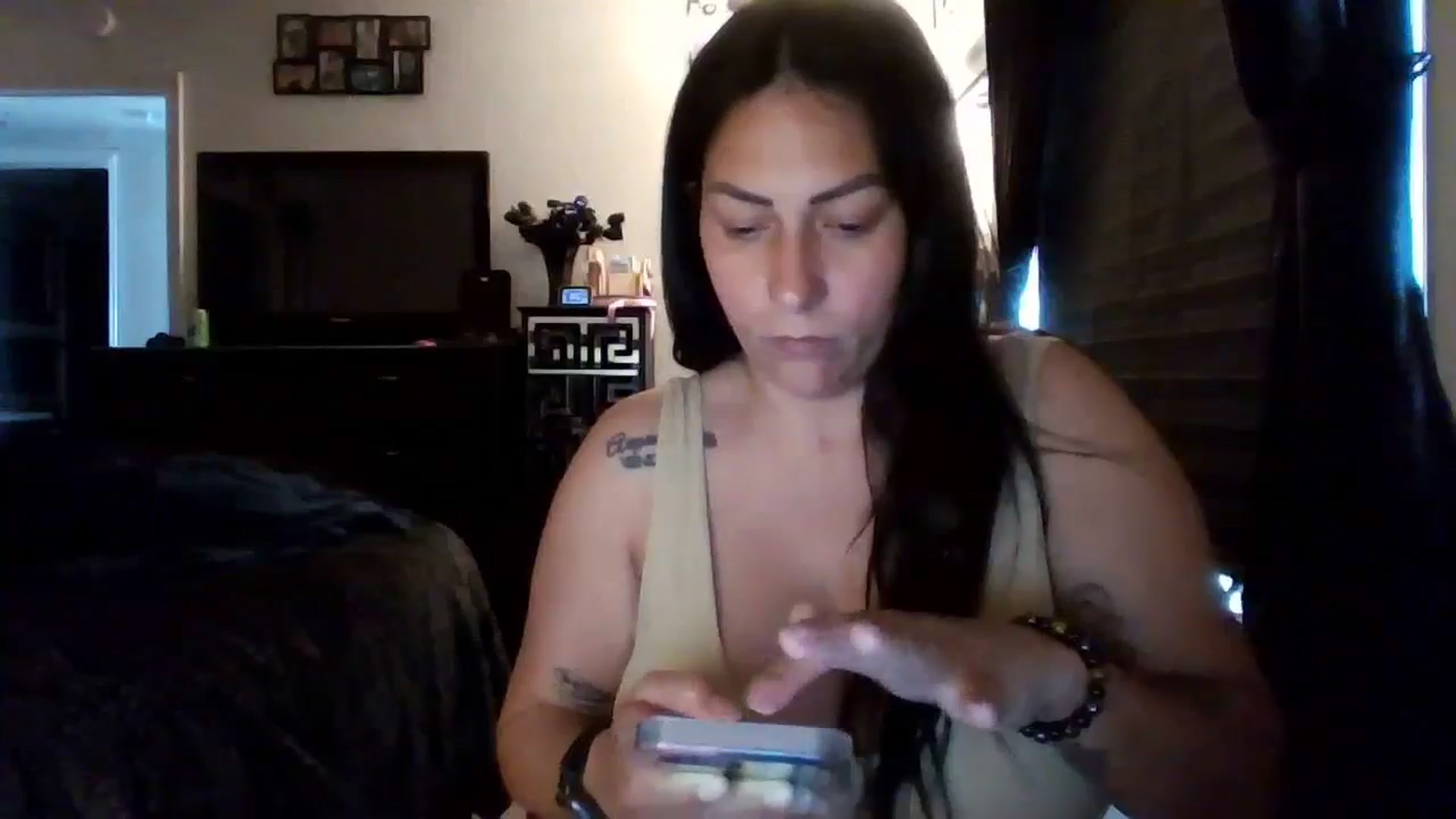 Gallery image thumbnail from AngelMarie77's myfreecams stream on, 05/18/2024, 15:54 image 3 of 20