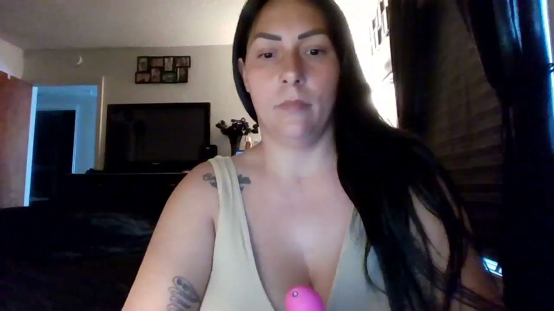 Gallery image thumbnail from AngelMarie77's myfreecams stream on, 05/18/2024, 16:42 image 20 of 20