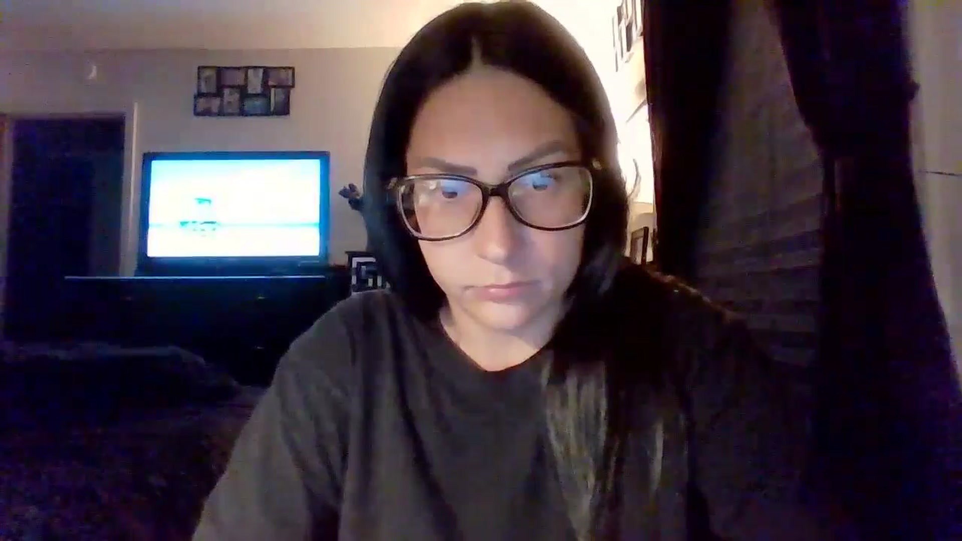 Gallery image thumbnail from AngelMarie77's myfreecams stream on, 05/19/2024, 02:35 image 18 of 20