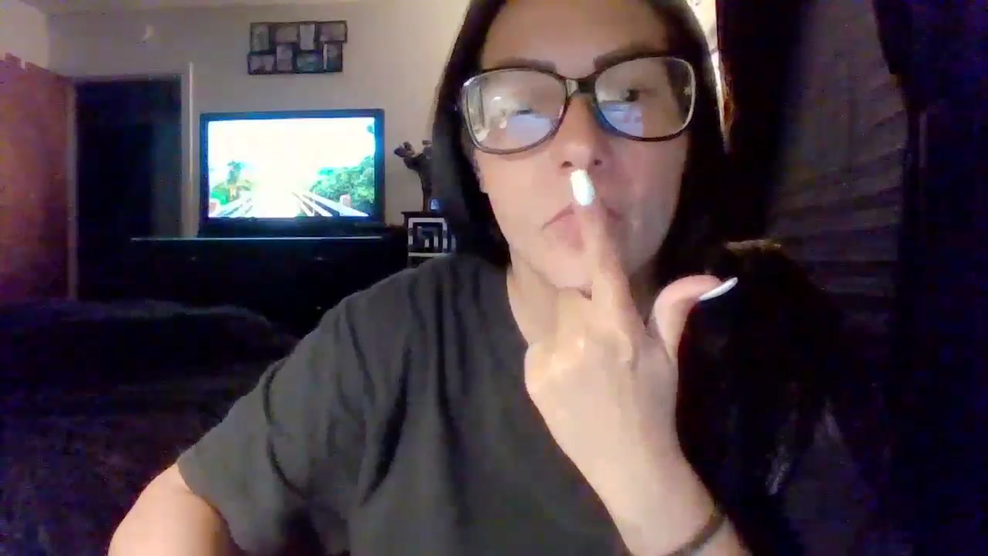 Gallery image thumbnail from AngelMarie77's myfreecams stream on, 05/19/2024, 02:35 image 4 of 20