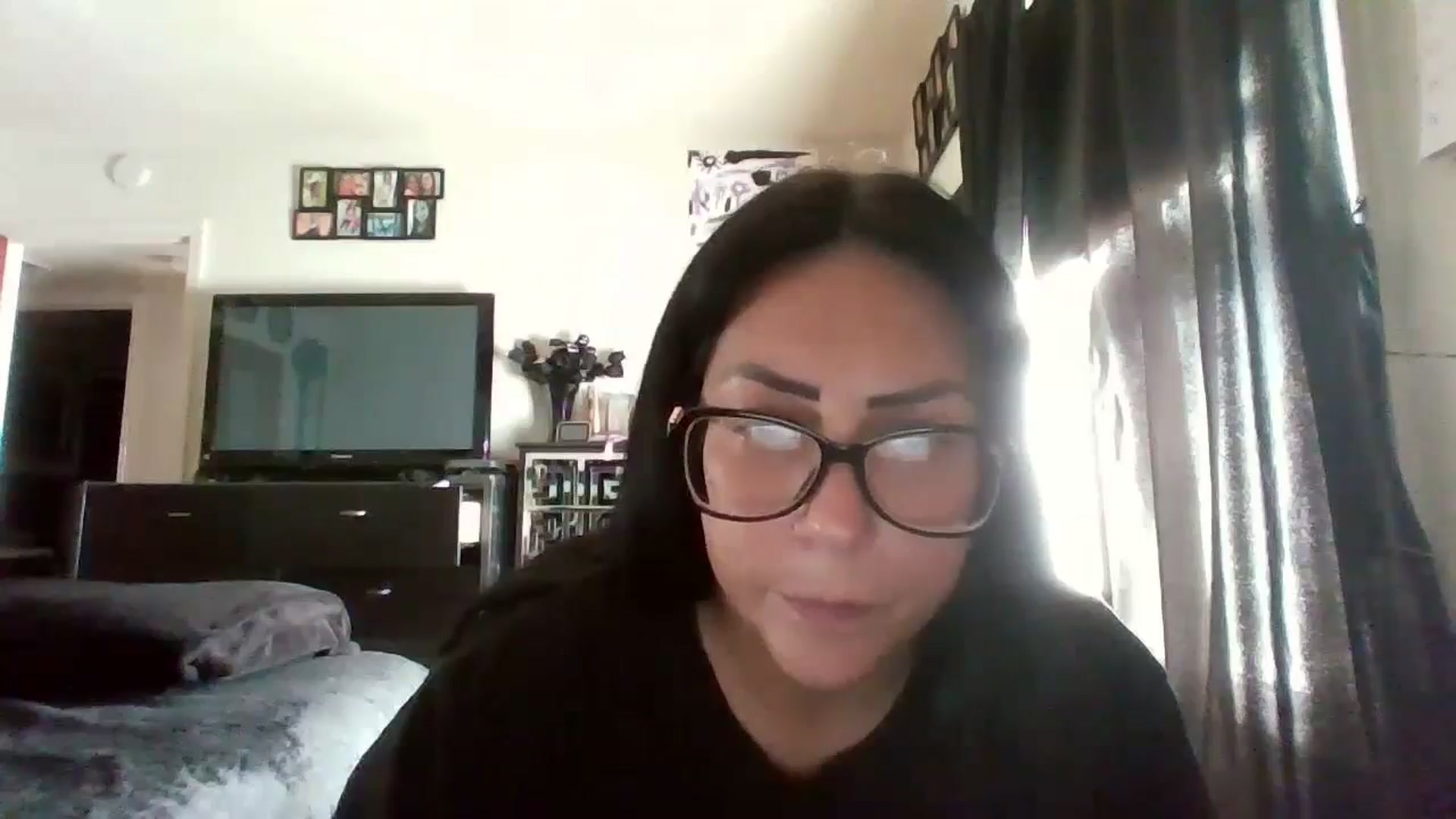 Gallery image thumbnail from AngelMarie77's myfreecams stream on, 05/19/2024, 15:15 image 7 of 20