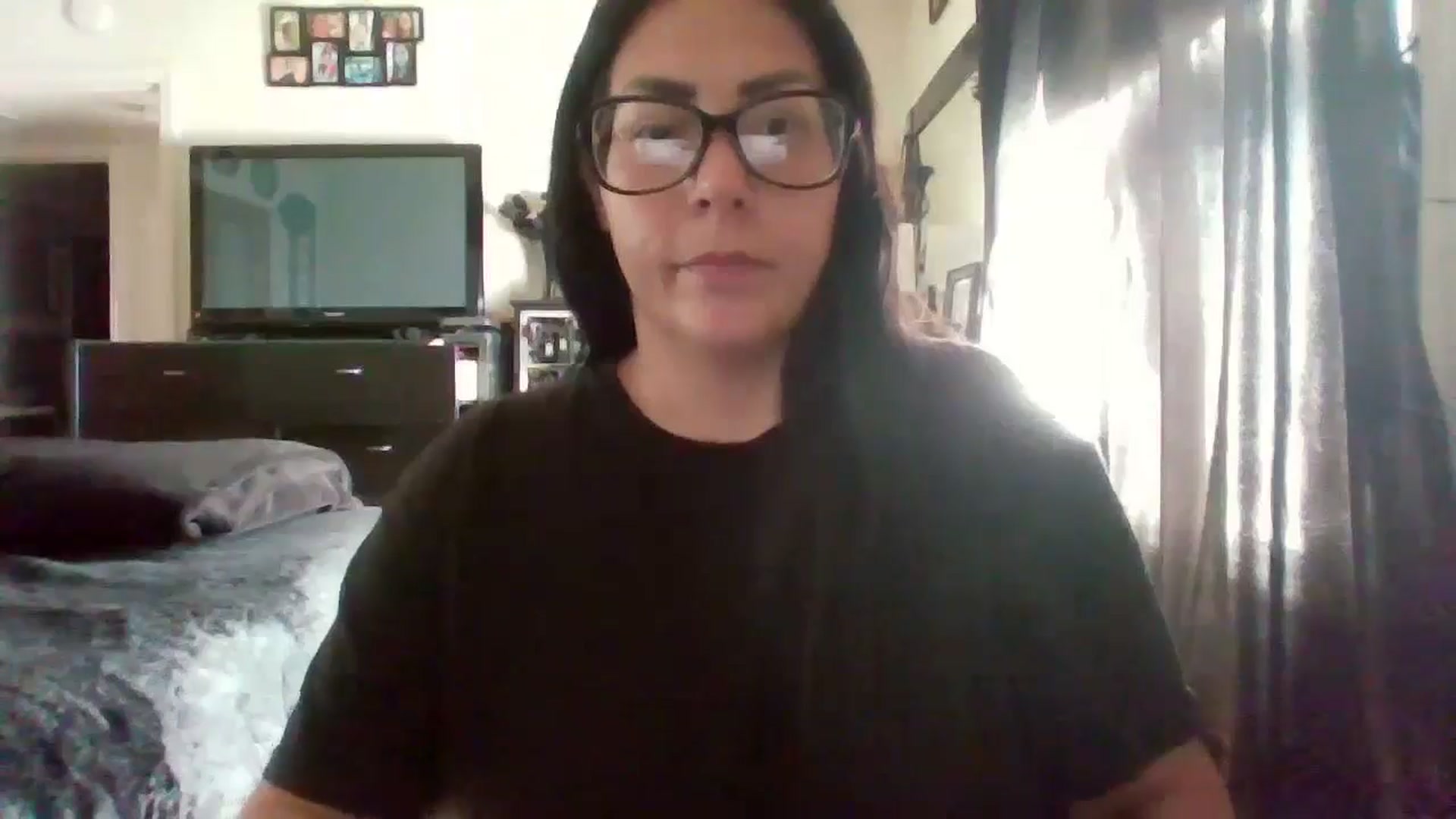 Gallery image thumbnail from AngelMarie77's myfreecams stream on, 05/19/2024, 15:15 image 2 of 20