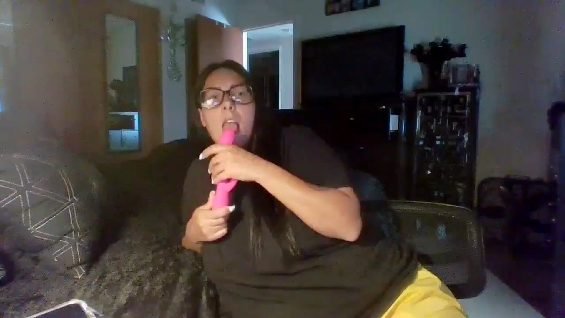Gallery image thumbnail from AngelMarie77's myfreecams stream on, 05/19/2024, 15:15 image 20 of 20