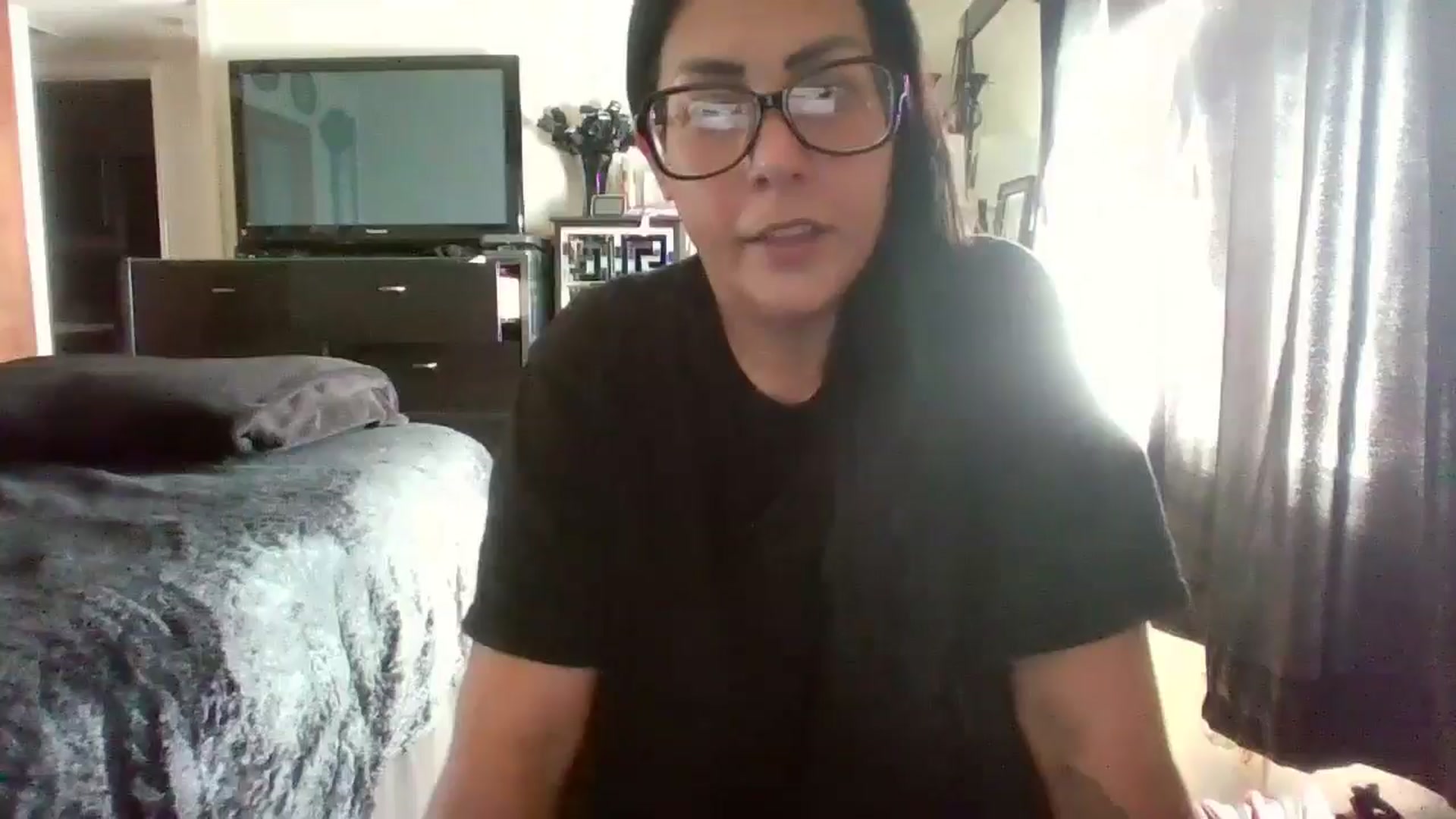 Gallery image thumbnail from AngelMarie77's myfreecams stream on, 05/19/2024, 15:15 image 17 of 20