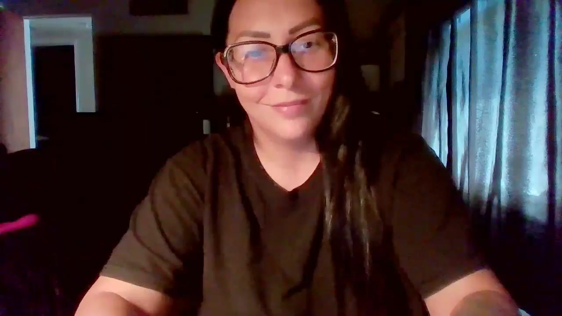 Gallery image thumbnail from AngelMarie77's myfreecams stream on, 05/19/2024, 15:55 image 18 of 20