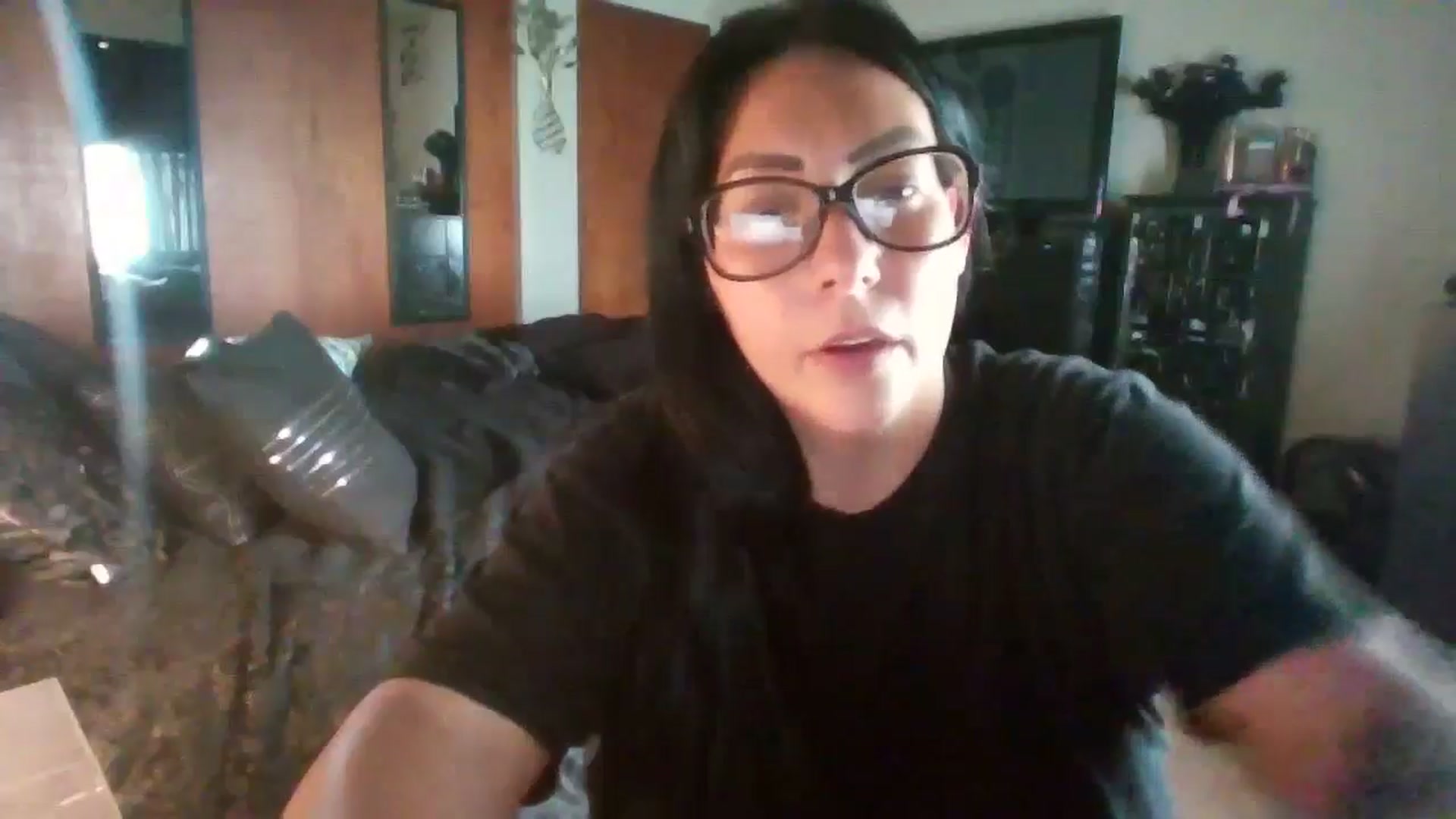 Gallery image thumbnail from AngelMarie77's myfreecams stream on, 05/19/2024, 20:18 image 12 of 20