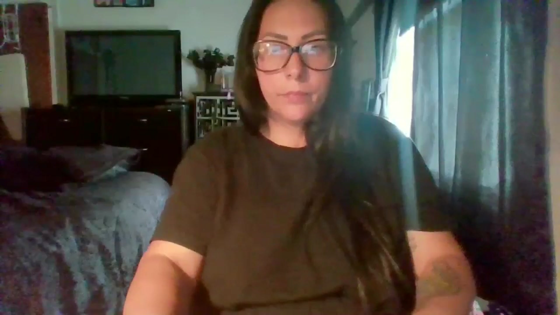 Gallery image thumbnail from AngelMarie77's myfreecams stream on, 05/19/2024, 20:18 image 4 of 20