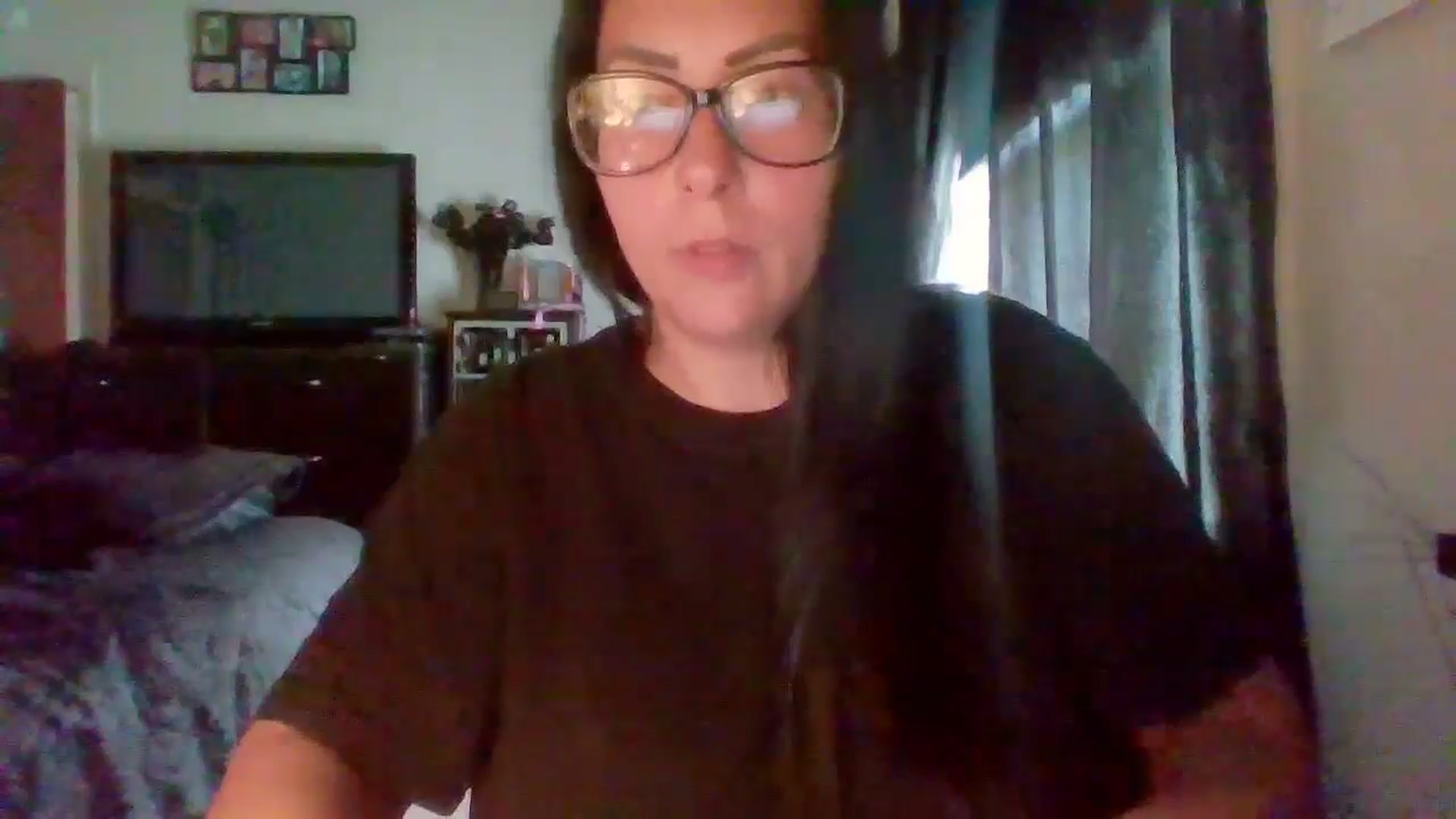 Gallery image thumbnail from AngelMarie77's myfreecams stream on, 05/19/2024, 20:18 image 7 of 20